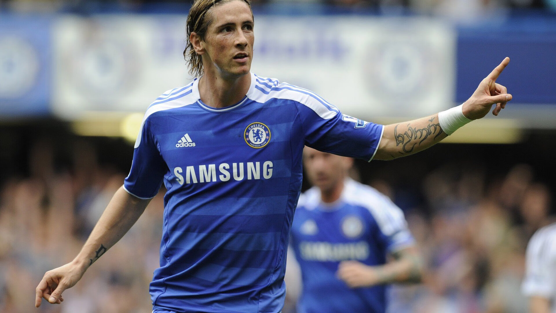 米兰体育app在线下载-全红婵笑看镜头状态不错,全红婵全