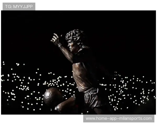 马拉多纳雕像揭幕,现场万人落泪 马拉多纳雕像揭幕,现场万人落泪